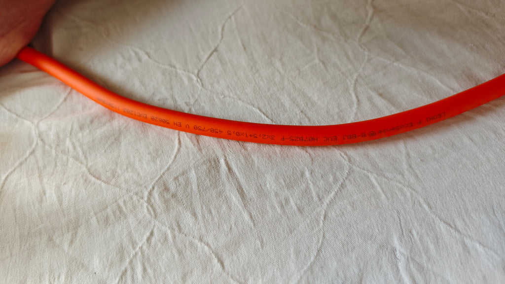 Aptiv Portable EV Charger(Type2/5m/Swiss Plug)