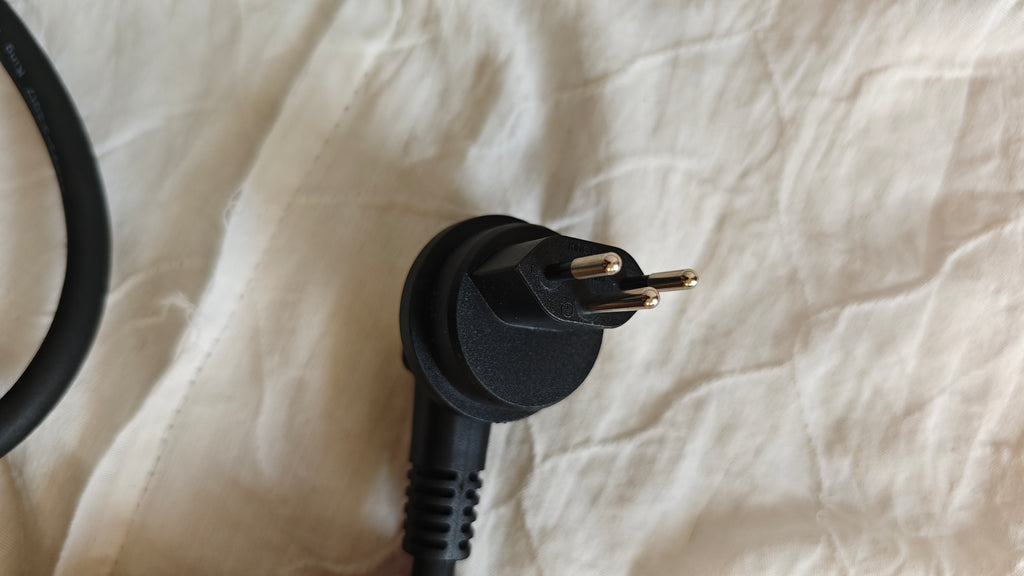 Aptiv Portable EV Charger(Type2/5m/Swiss Plug)